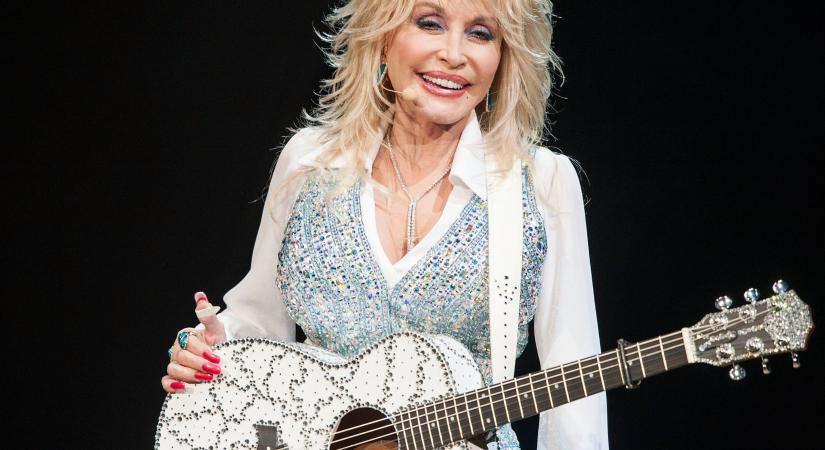 13 szokás, amitől Dolly Parton 80 évesen is egészséges és aktív