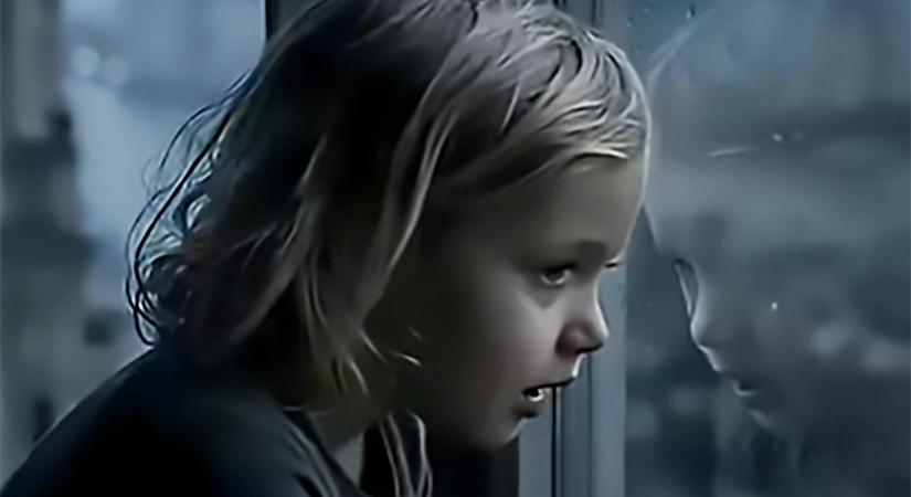 Tilos a gyerekek tárgyiasítása, nyilvános állásfoglalást vár az ombudsmantól a Gyermekjogi Civil Koalíció