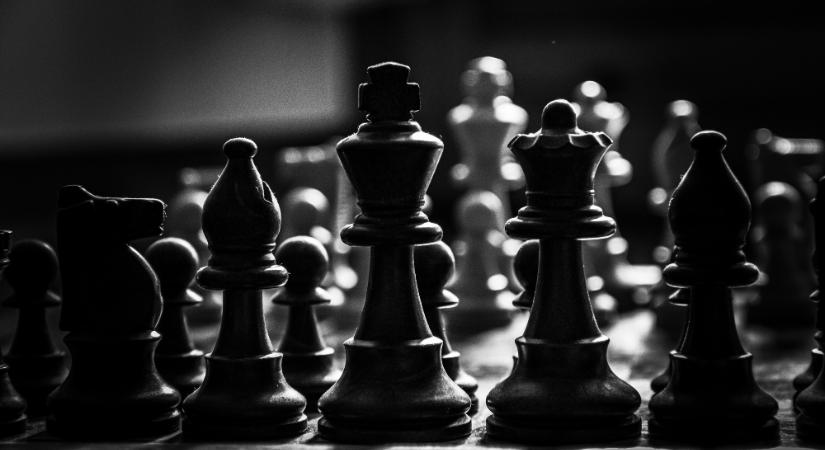 Csoda hatvannégy mezőben