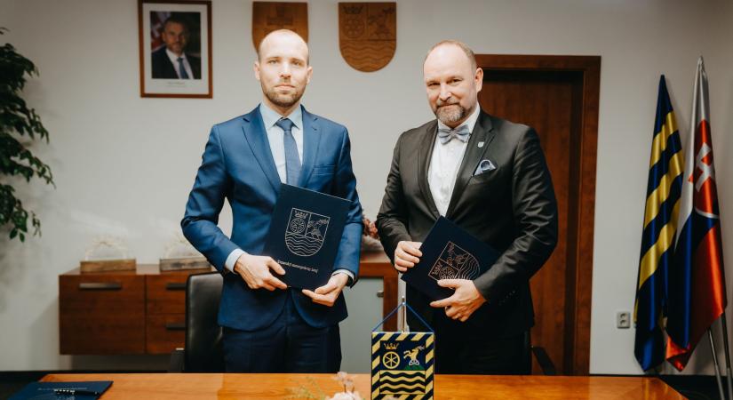 Csipekre épül Európa jövője – Nagyszombat megye bekapcsolódik a félvezetőipari fejlesztésekbe