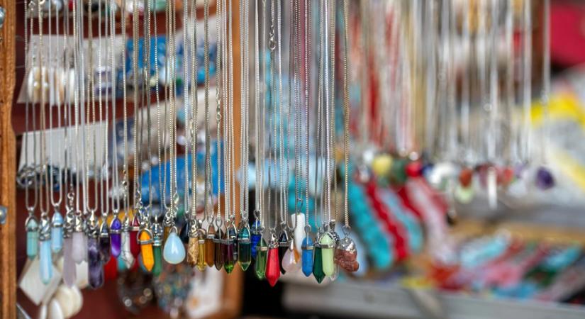 NNGYK: az ellenőrizetlen forrásból rendelt ékszerek jelentős egészségügyi kockázatot hordozhatnak