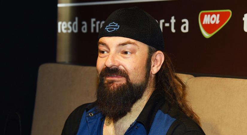 Sidlovics Gábor reagált a Tankcsapda választására: ezt üzente a gitáros