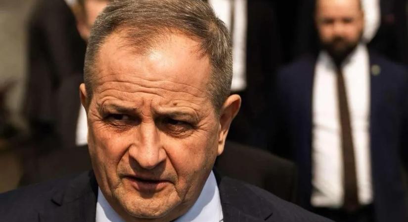 Súlyos testi sértéssel gyanúsíthatják meg a férfit, aki megvert egy fideszes aktivistát