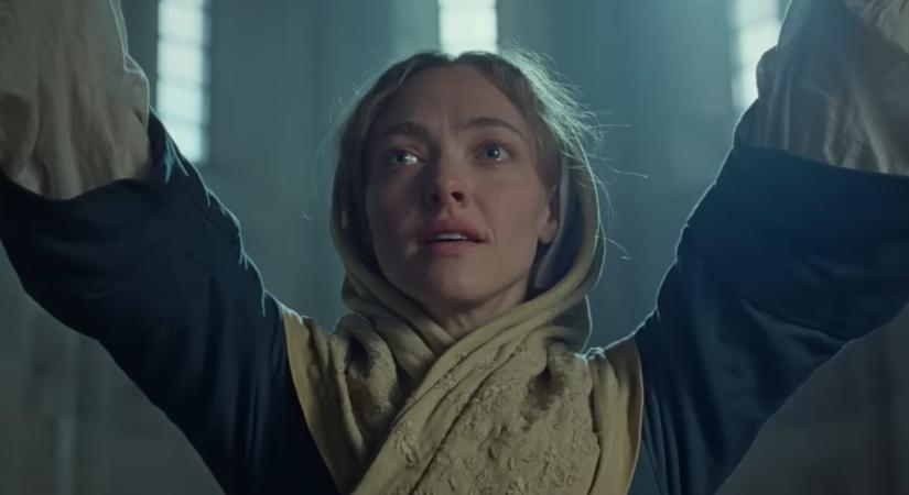 Amanda Seyfried "mesterséges s*gglyukat" viselt új drámája meztelenkedős jeleneteiben: Már megbánta, hogy régebben több ruhátlan felvételt is bevállalt