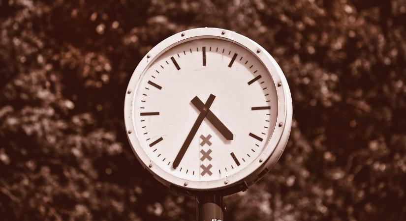 Óraátállítás: idén ekkor kell tekerni a mutatókat