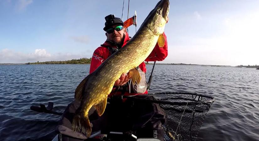 A horgászat Forma–1-e a kajakos peca