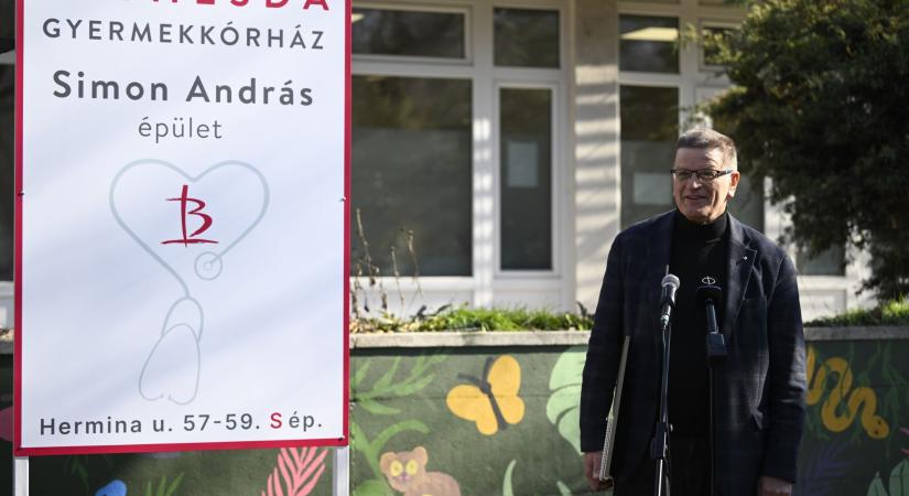 Simon András grafikusművészről nevezték el a Bethesda Gyermekkórház rendelőintézetét