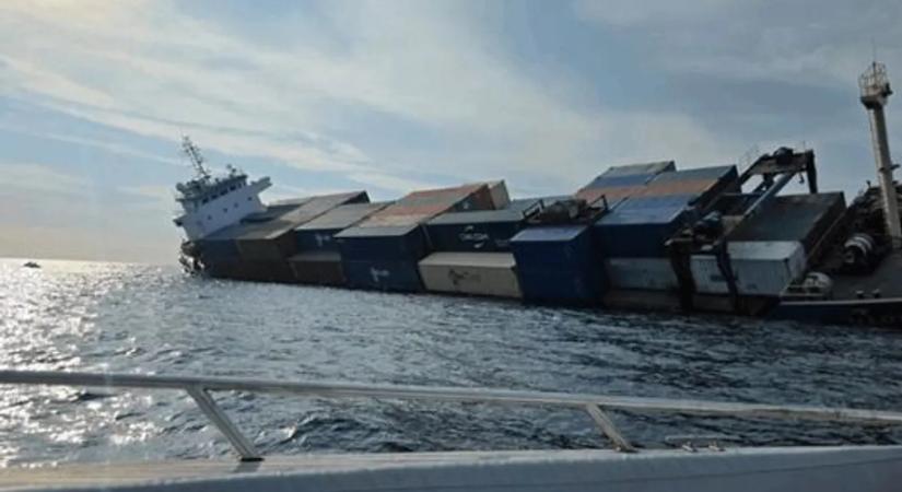 Rémálommá vált egy népszerű turistaparadicsom, mikor felborult egy teherhajó