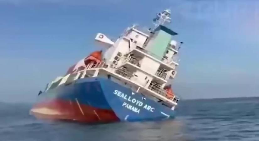 Olaj ömlik az óceánba egy Thaiföld partjainál, a turistaparadicsomok strandjait is elérte