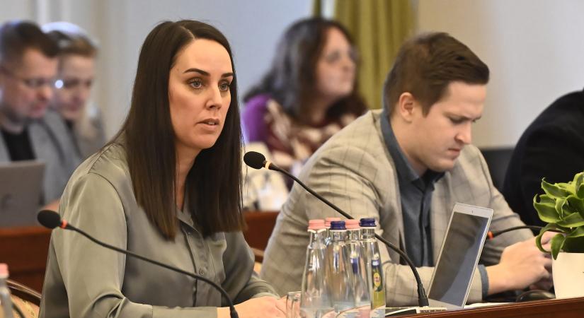 Elég a kényelmes drogszobákból – Janó-Veilandics Franciska a budapesti drogstratégia újraírását szorgalmazza