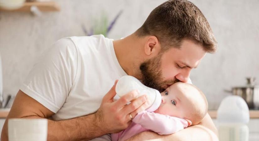 Mikor és hogyan etessünk cumisüvegből?