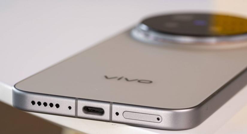 A Vivo egy 12 000 mAh-s akkumulátorral szerelt mobilt tesztel