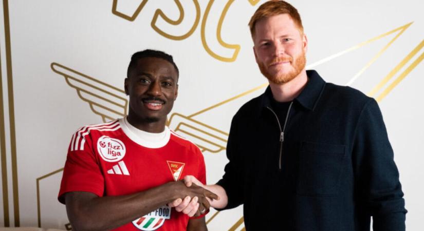 Megérkezett a Liverpoolnak gólt szerző csatár a Lokiba – videóval