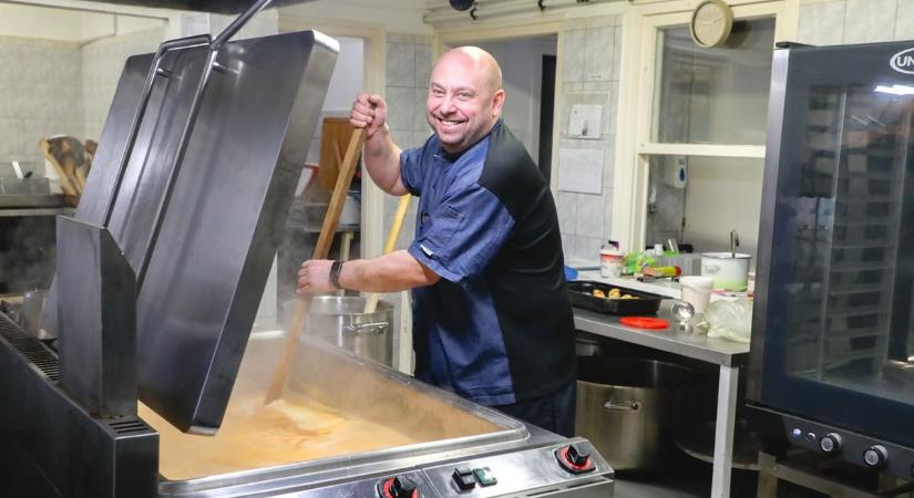 Jövőbe való befektetést adtak át Arnóton - képekkel