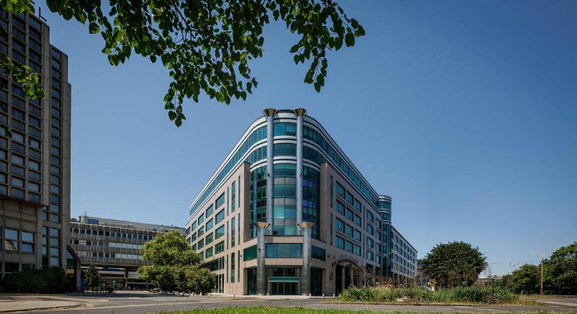 50 millió dollárt fektetnek a 4iG-ba