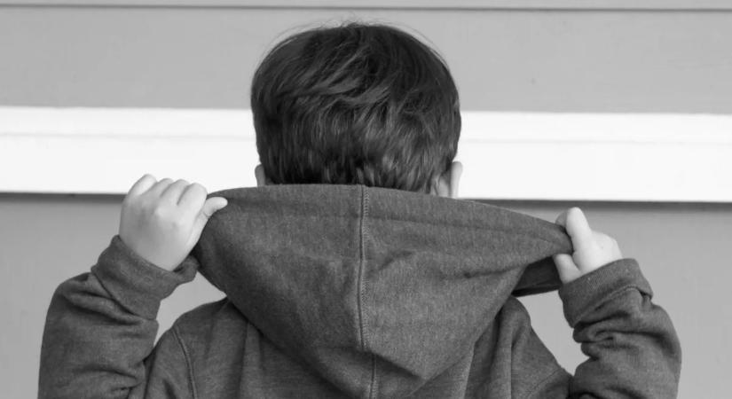 "Megöltem apát" - Megszólalt a 11 éves kisfiú anyja