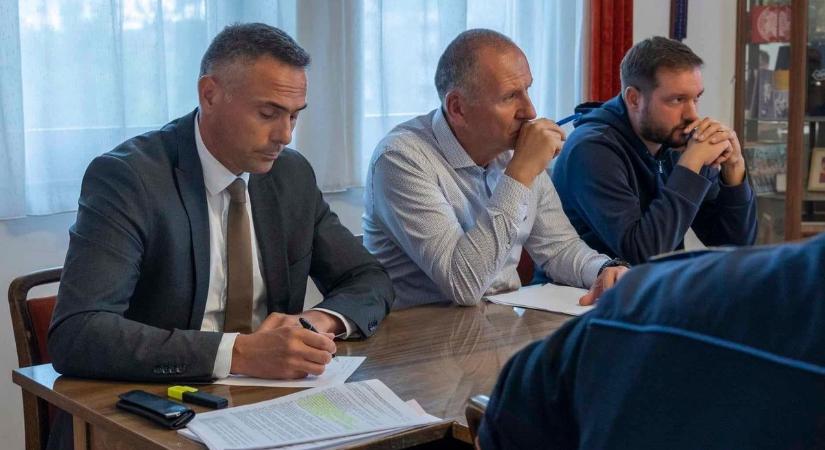 Botrány Budapesten: faképnél hagyta az ellenzéki alpolgármester a főnökét