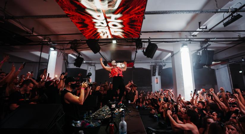 Drogterjesztés miatt két hónapra bezárta a rendőrség az Arzenál nevű szórakozóhelyet