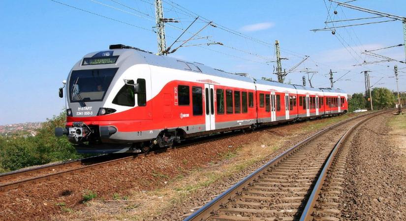 Pótlóbuszok közlekednek szombaton a Balmazújváros-Debrecen vasútvonalon – itt a menetrend