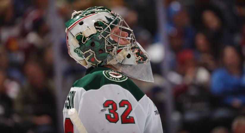 Le kellett cserélni a kapust, miután lehányta a mezét