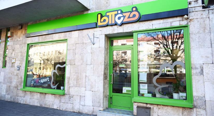 Szolnokon adta fel ötöslottó szelvényét Kulcsár Edina, az egész ország feni a fogát a milliárdokra