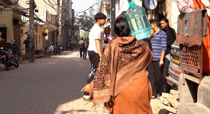 Az AI-ra jut víz Indiában, a lakosságnak nem