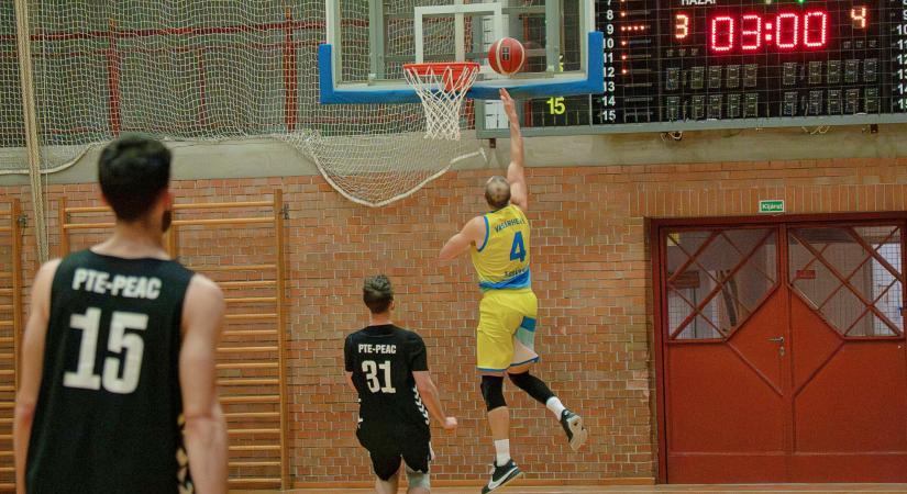 Péntek este a Békéscsaba ellen játszik rangadót a Kosársuli