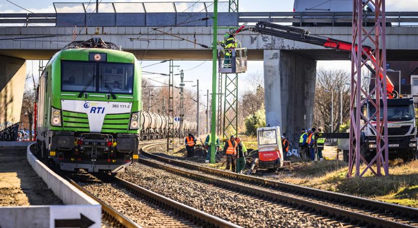 Rejtélyes eltűnés Ceglédbercelen: 27 év után vallotta be a férfi, hogy a vasúti felüljűró tövében ásta el feleségét