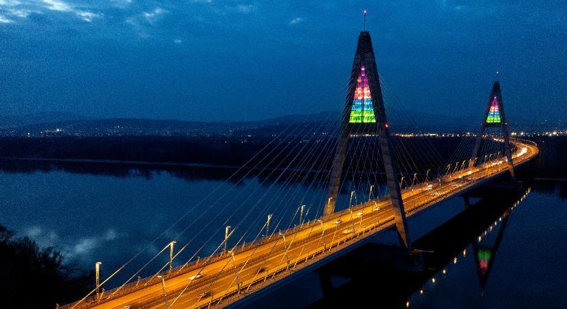 Szombaton meglepő fényben fog ragyogni egy csomó ikonikus magyar épület