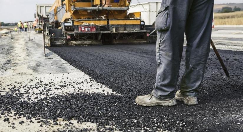 Útlezárás a forgalmas fehérvári úton