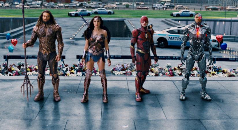 Zack Snyder szerint beszélgettek már arról, hogyan lehetne folytatni az ő saját DC-univerzumát, amit nem olyan régen leváltott a DCU