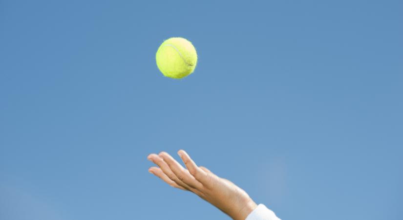 Teniszlabda a kézipoggyászban: ezért vidd fel a repülőre – Nagy szolgálatot tehet