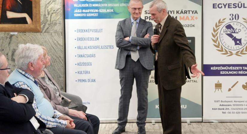 Sokan nem is tudták, hogy megvásárolható – különleges kincsekre bukkanhat a szolnoki kiállításon – videóval