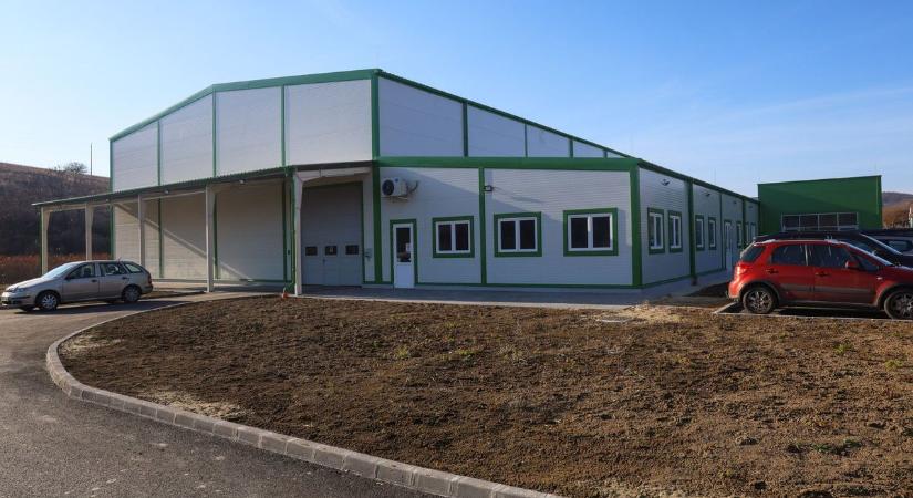 Hamarosan benépesül az egercsehi ipari csarnok – új munkahelyek jönnek