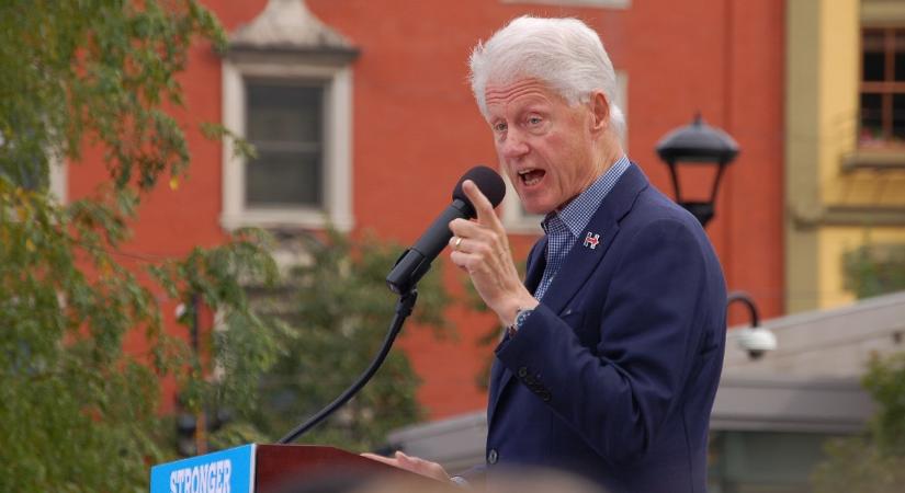 Bill Clinton eskü alatt borította rá az asztalt a republikánusokra az Epstein-ügyben