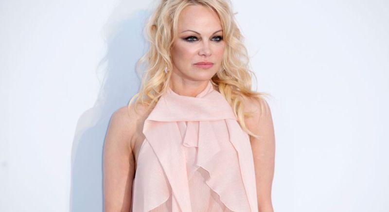 Pamela Anderson csak önmagát szereti