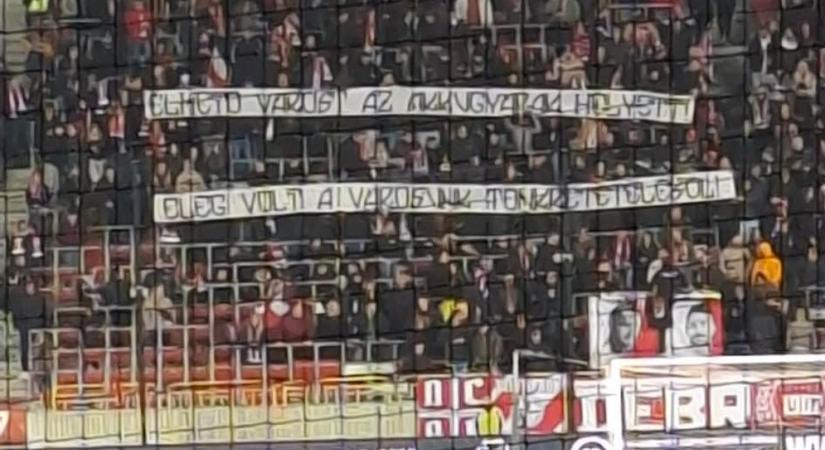 „Élhető várost az akkugyárak helyett!” – Meccsen üzentek a debreceni ultrák