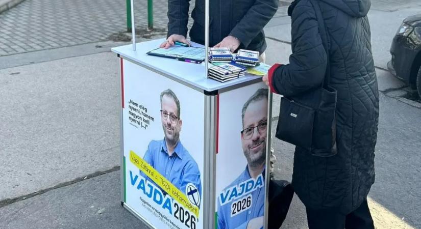 Megtiltották a függetlenként induló Vajda Zoltánnak, hogy a Tisza nevével és Magyar-idézettel kampányoljon