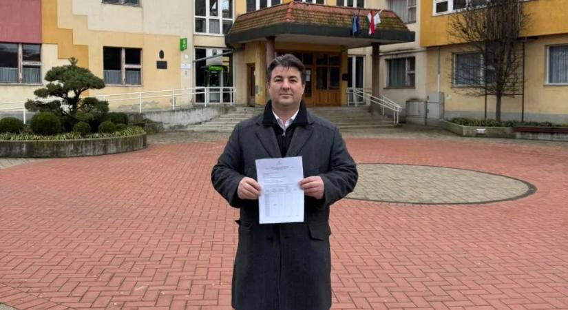 Fénymásolt ajánlóívet adott le a Fidesz Orosházán, feljelentették őket, a rendőrség megszüntette az eljárást