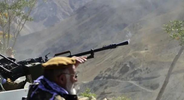 Csaknem egy év után kiújultak a harcok Afganisztán és Pakisztán között
