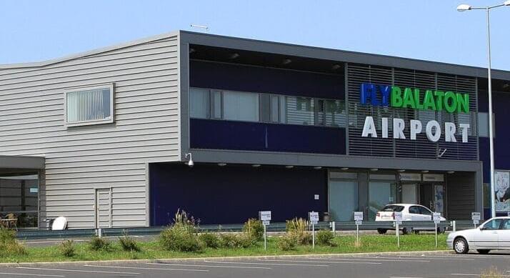 Új korszak jöhet a Balatonnál? Teljesen megújult a sármelléki reptér