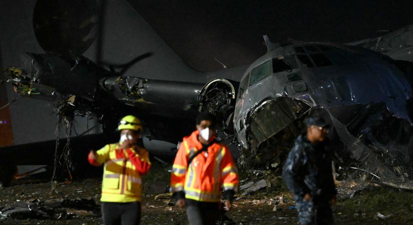 Tragédia: lezuhant egy pénzzel teli repülőgép, 20 ember meghalt, rengeteg a sérült