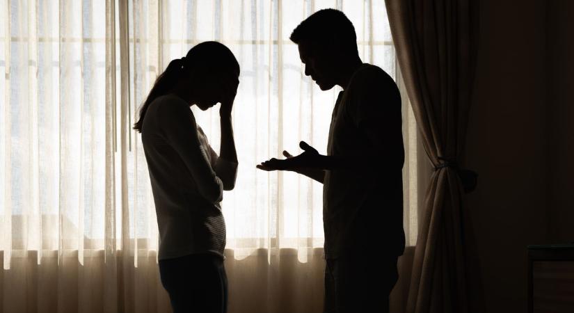 Meccsnézés közben szúrta meg felesége a feldühödött szurkolót