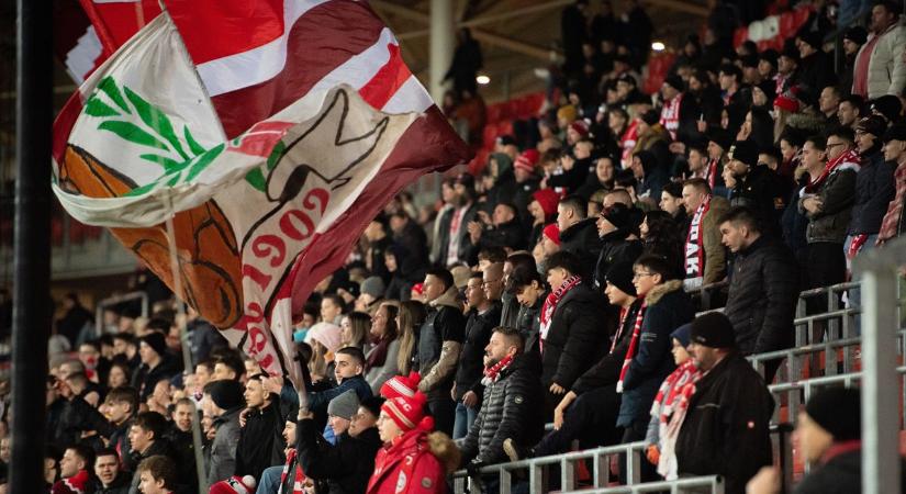 Egy perc, két gól?! Fotókon a legemlékezetesebb pillanatok és a DVSC-MTK szurkolói!