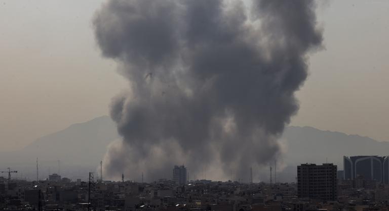 Izrael megelőző csapást mért Iránra