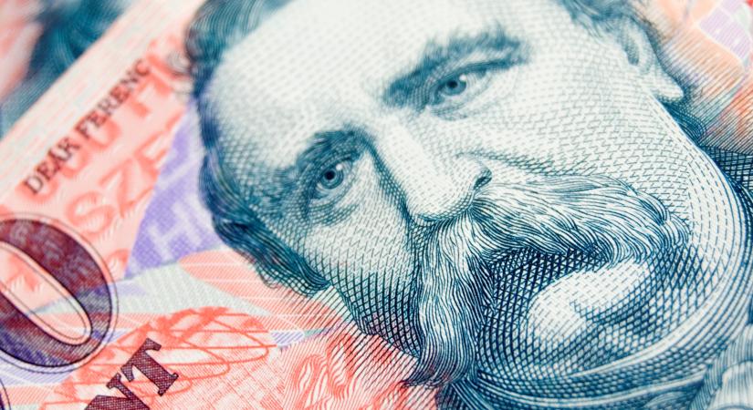 Emlékszel a Deák téri ingyenpénzre? Most 50 milliós bírságot kapott a cég