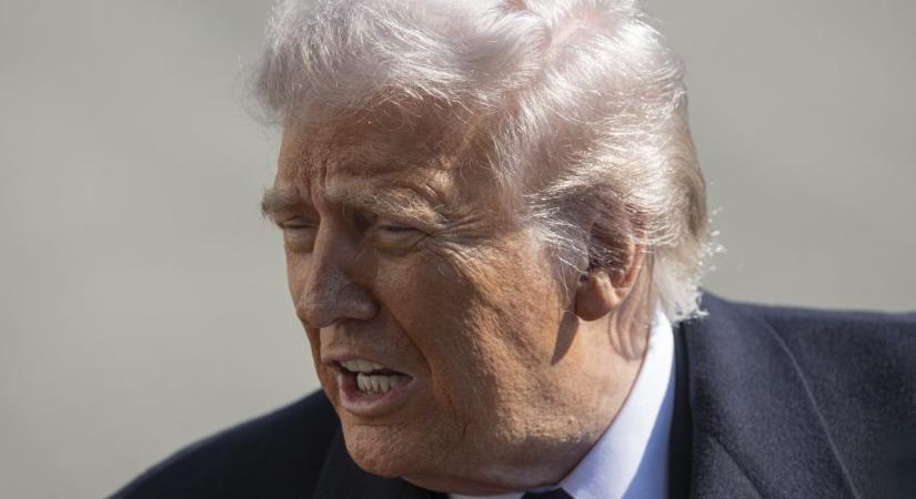 Trump arra buzdította Irán népét, hogy döntse meg a kormányt