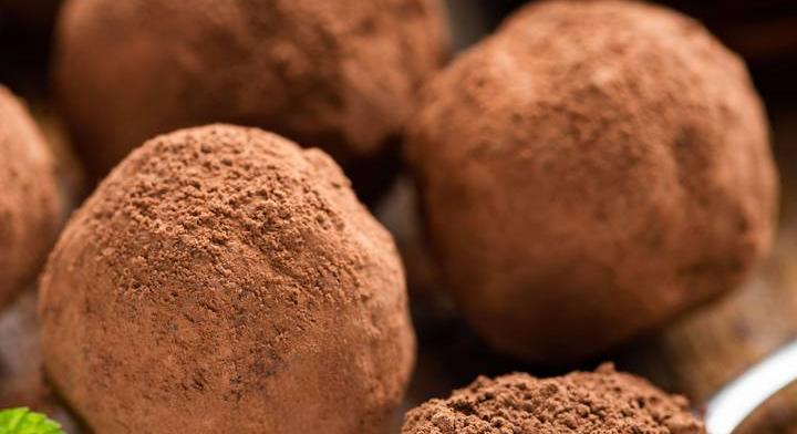 Sütés nélküli, töltött tiramisugolyó: pillanatok alatt elkészül