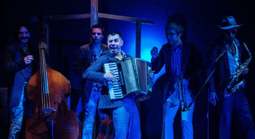 Bemutatóval és visszatérő előadásokkal érkezik a március a ZMK-ba