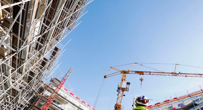 Eltűnő szakmunkások, növekvő költségek: új korszak jön az építőiparban